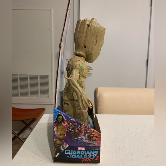 Guardians Of The Galaxy Dancing Groot by Hasbro Marvel - Picture 5 of 8